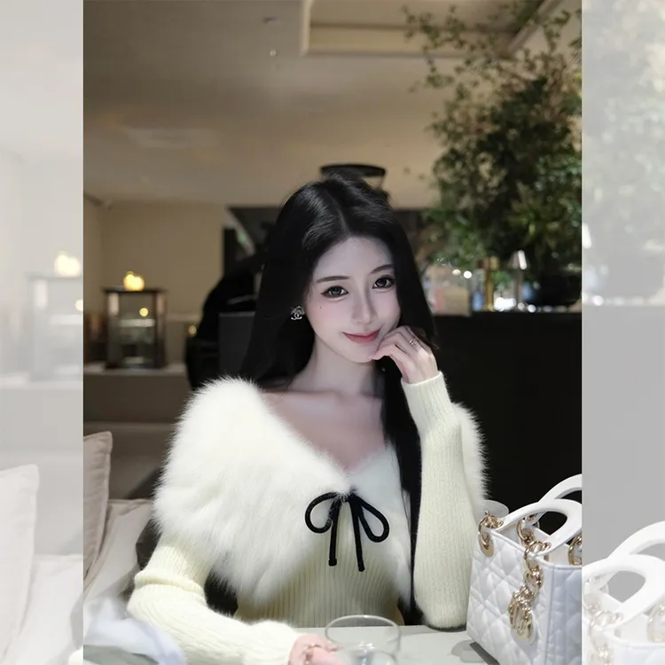 独特漂亮内搭露肩小衫女装秋冬季洋气高贵毛领针织衫白色系带上衣