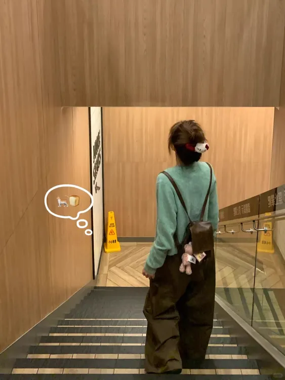 薄荷绿色复古卷边针织开衫毛衣外套女新款春秋季软糯早秋外搭上衣