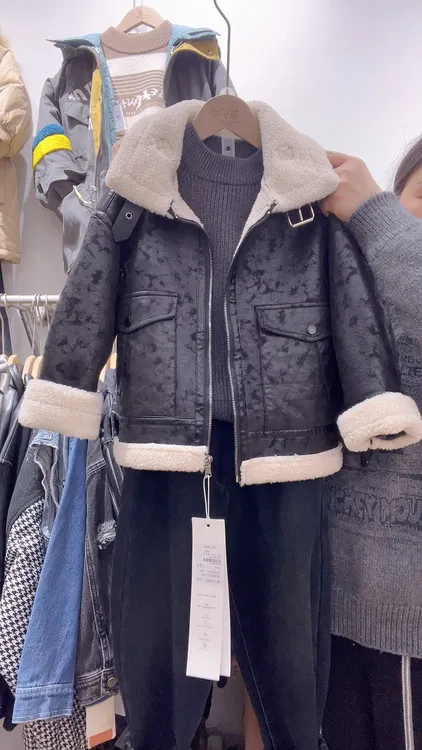 韩系渣染皮毛一体外套男童