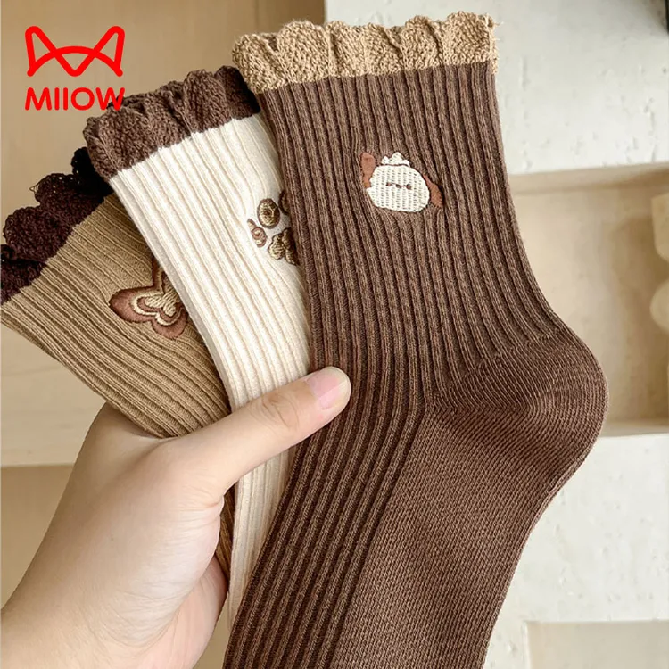 猫人袜子女款纯棉中筒袜秋冬季棉袜日系花边可爱春秋款刺绣长袜潮