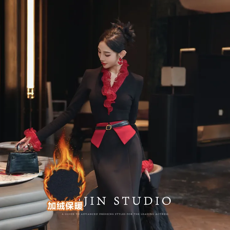 MD进进原创【瑰色绮想】2025冬季加绒显瘦百搭设计感拼接打底衫上衣