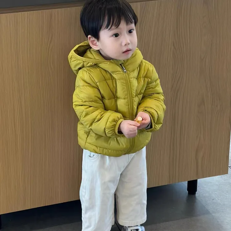 男女童秋冬2025新款儿童简约保暖百搭连帽外套男女孩超轻便棉服