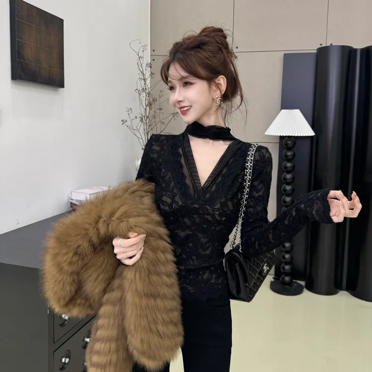 【半缕漫花】纯欲风V领镂空蕾丝内磨毛加绒上衣