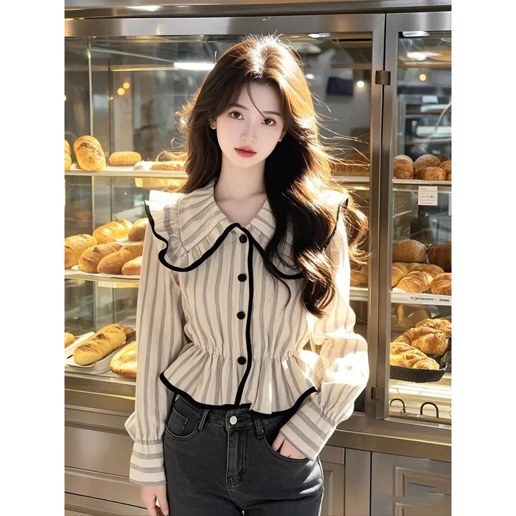 2025春季新款小众大翻领气质高级感时尚百搭杏色条纹可叠穿衬衫女