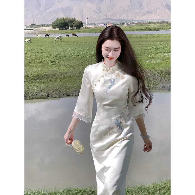 凌茜恣禾【鹤舞棠纱】国风新中式杏蓝鸟绣花连衣裙女复古改良旗袍裙