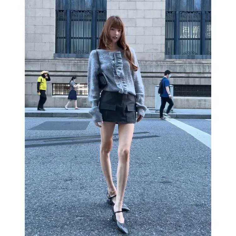 2025早秋新款女韩系穿搭木耳边长袖毛衣上衣设计感高腰显瘦半身裙