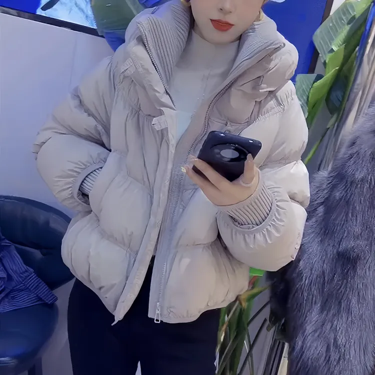 新款通勤职场搭配优雅连帽棉服2026冬季时尚设计感日常百搭外套女