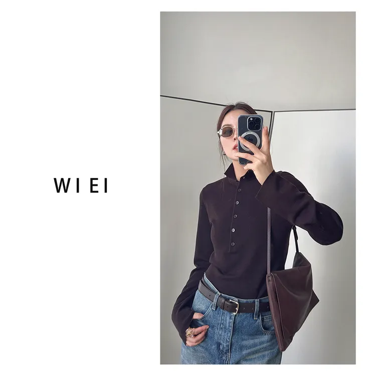 《WI EI》BIella扬子荃羊毛亨利纽扣领修身针织打底衫W25309253