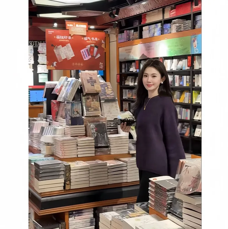 【大只定制】云朵慕斯 时尚冬季纯色女圆领厚款兔毛毛衣5DZDD10805