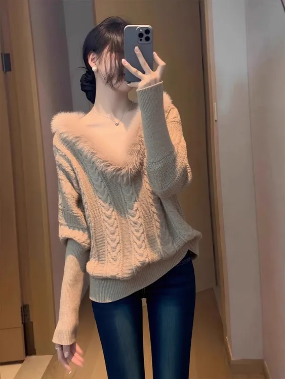 独特漂亮咖色毛领针织衫女装2025冬季软糯慵懒风时髦洋气内搭毛衣