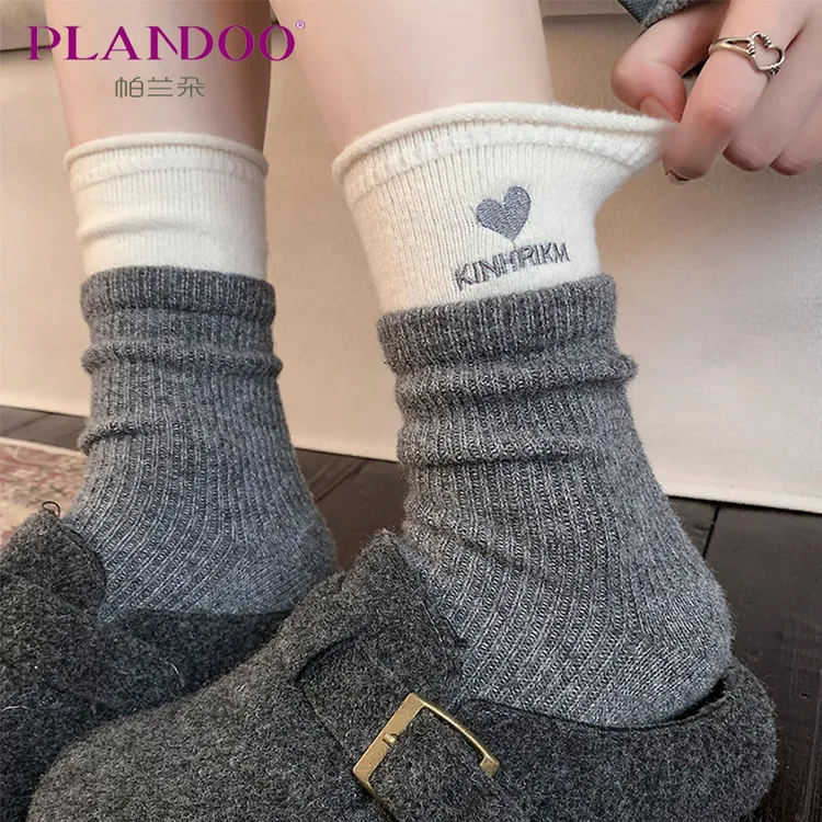 韩系爱心羊毛袜子女秋冬季加绒加厚保暖灰色2025新款中筒堆堆袜潮