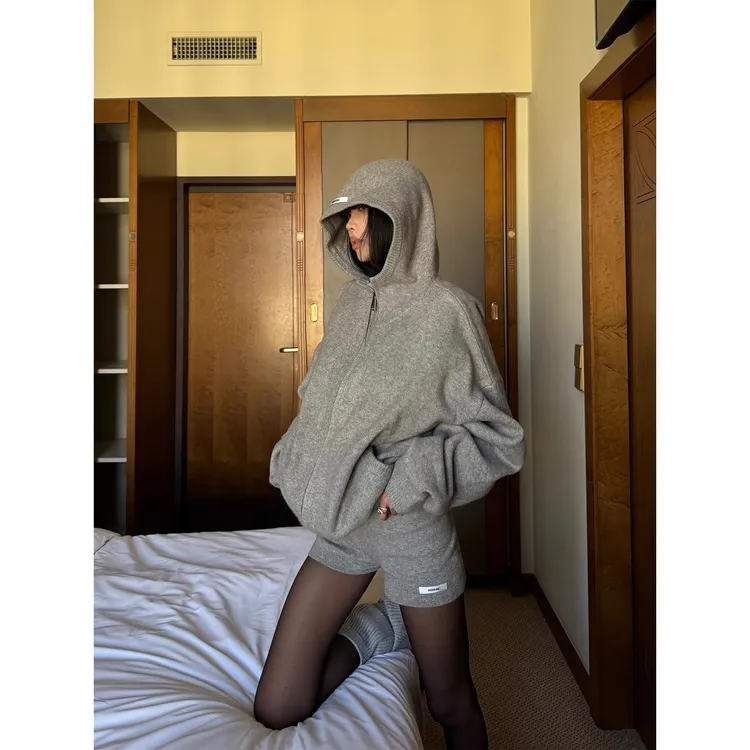 溪溪靓衫 灰色连帽两件套毛衣女秋宽松慵懒针织开衫套装