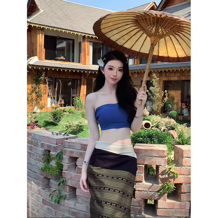 2025年夏季新款chic网红同款度假风外穿裹胸上衣女配设计感半身裙