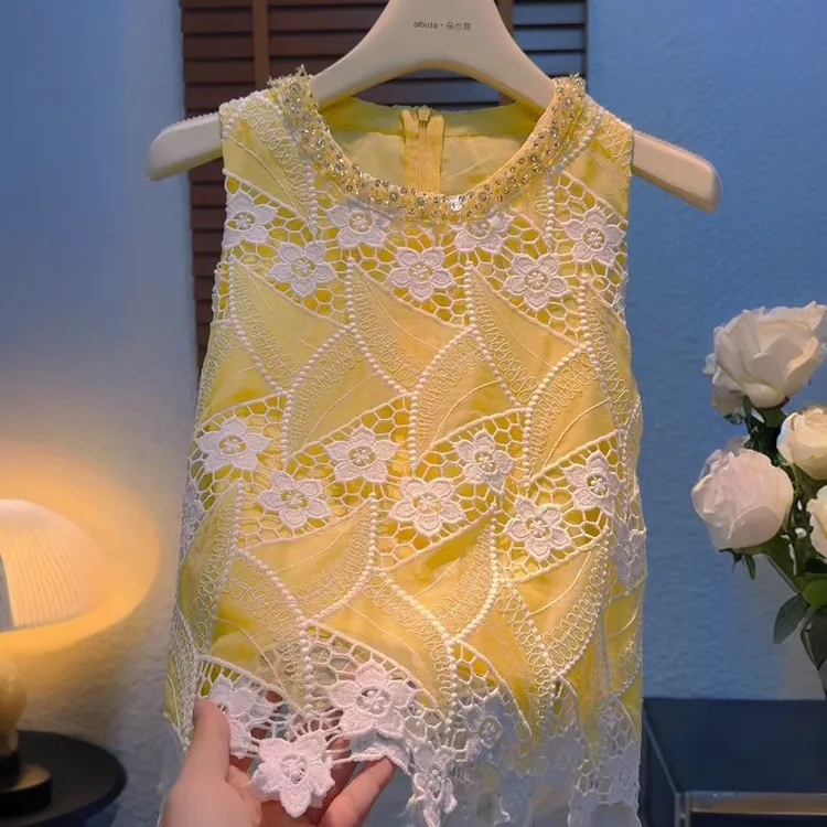设计感黄色重工钉珠圆领无袖背心女夏季时尚高端洋气直筒套头上衣