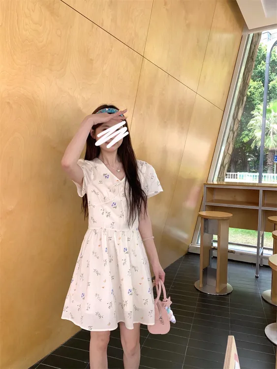 【现货】夏日清新甜美碎花系带连衣裙法式显瘦收腰