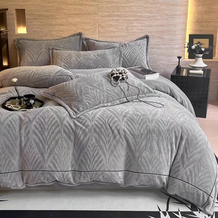 【轻奢 爆款！】加厚加密保暖雕花牛奶绒床上用品高档简约