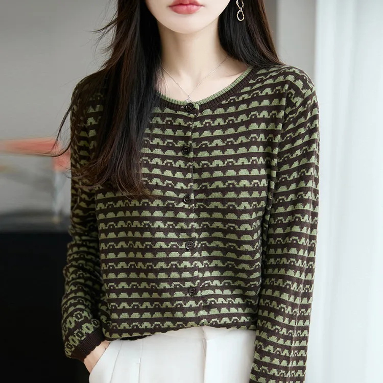 胖mm春秋大码女士毛衣遮肚子显瘦上衣早秋内搭可外穿针织打底开衫