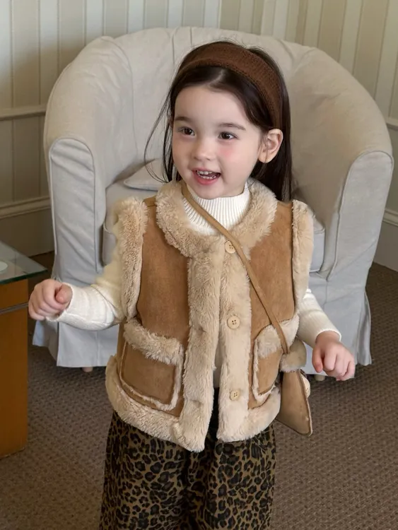 女童秋冬马甲2025新款女宝宝洋气加厚麂皮绒背心保暖上衣豹纹裤子