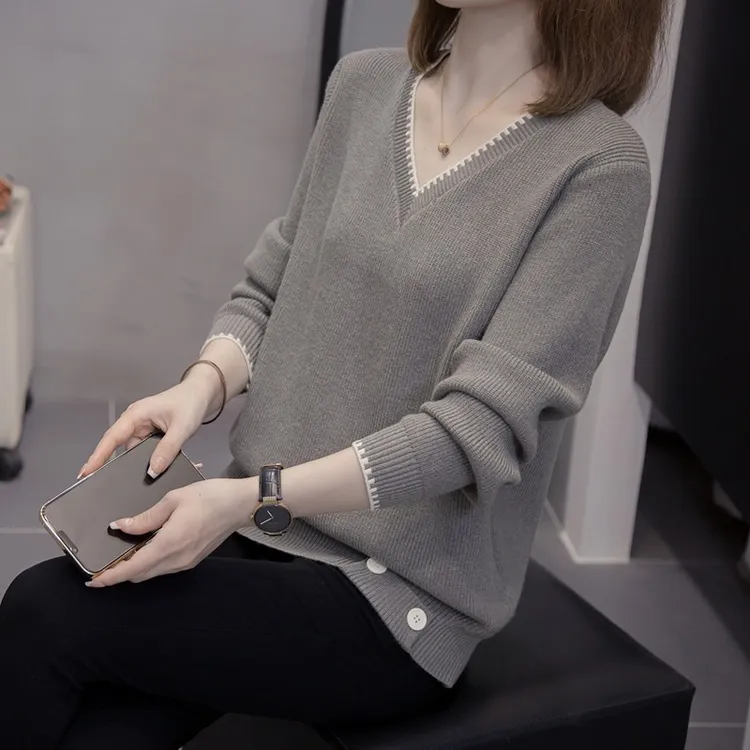 秋冬新款V领毛衣大码洋气减龄时尚显瘦百搭女宽松打底针织衫上衣