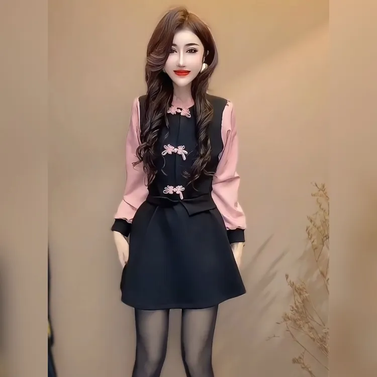 新中式盘扣长袖撞色拼接黑色连衣裙女2025秋冬新款时尚洋气裙子