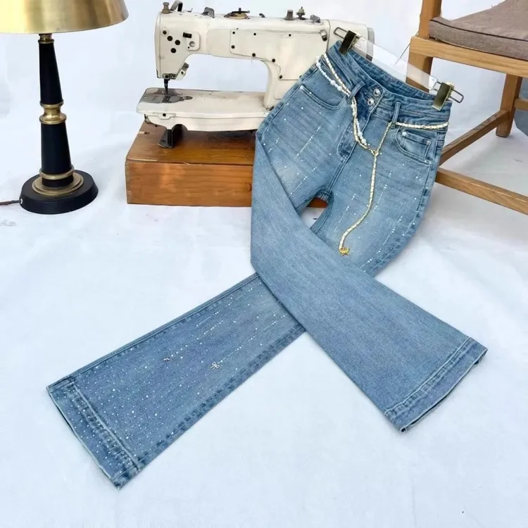 2025秋季新款满天星微喇牛仔裤爆款精致小香风大码弹力显瘦喇叭裤