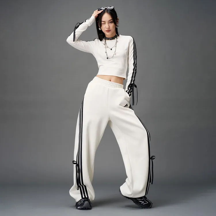 阿迪达斯冬季女子运动休闲长裤KG3857