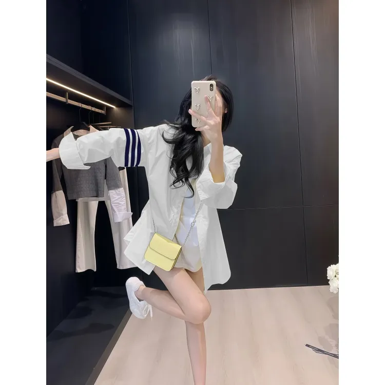 白色衬衫女2025秋季新款设计感三条杠韩版宽松百搭中长款防晒衬衣