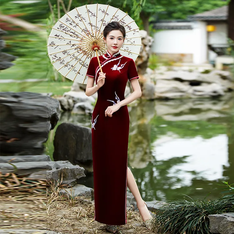 曼娇娘旗袍婚礼走秀新款中老年金丝绒长款绣花形体显瘦优雅连衣裙