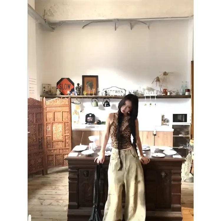 美式辣妹2025春季新款纯欲性感时尚豹纹吊带上衣配高腰复古牛仔裤