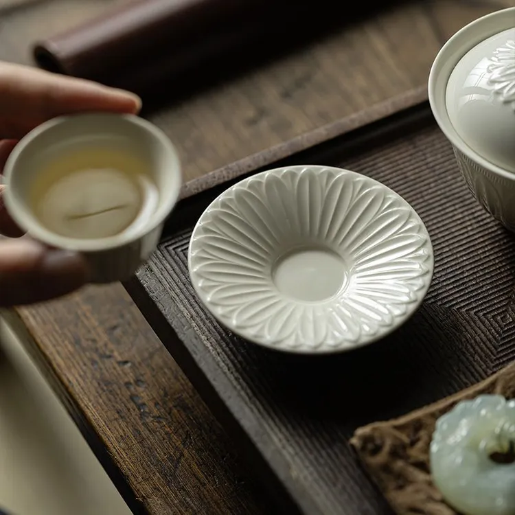 定窑白莲瓣纹茶杯垫防烫茶托陶瓷家用隔热茶垫杯碟茶具配件
