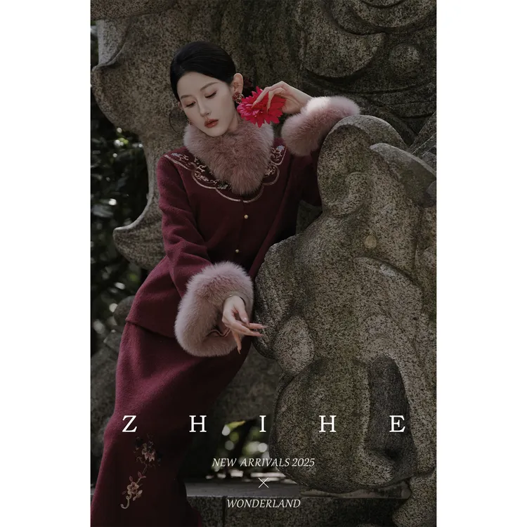 无艳一禾【玫香忆】手工坊-双面穿！100绵羊毛重工绣花大衣+半裙