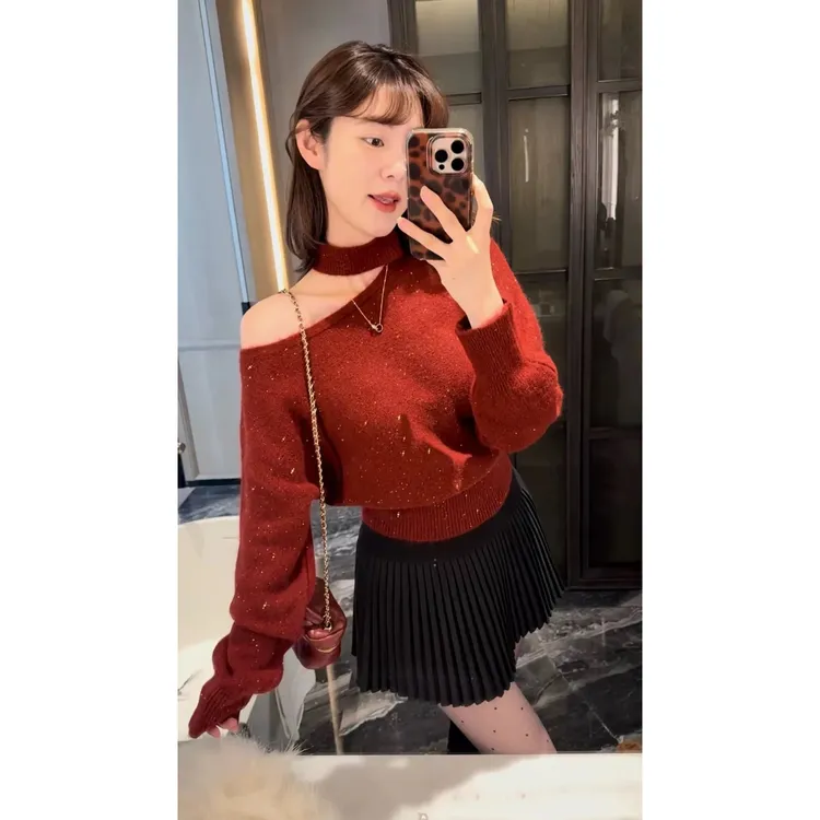 亮片细闪挂脖斜肩羊绒针织衫秋冬女软糯收腰保暖打底衫加厚毛衣