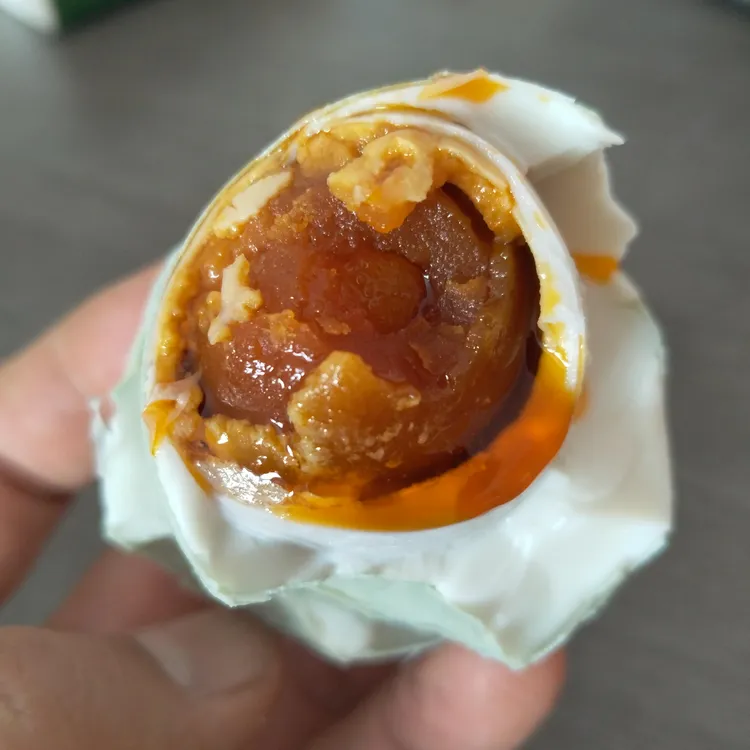 河南草木灰腌制咸鸭蛋开袋即食60克到70克真空包装