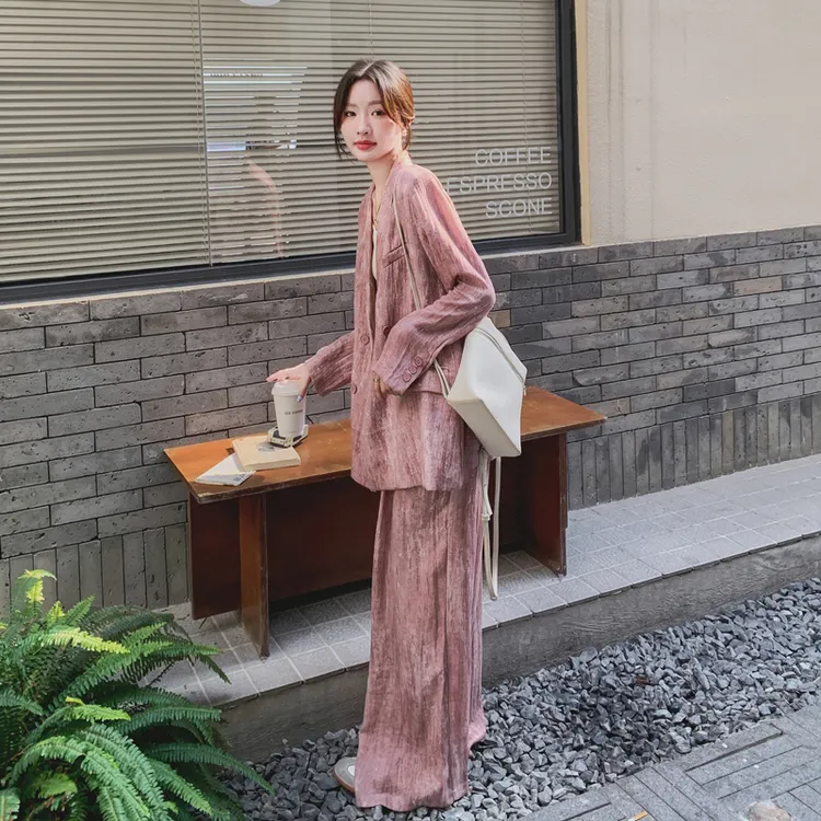 慵懒松弛感西装套装女秋季2025超火新款职场通勤西服阔腿裤两件套