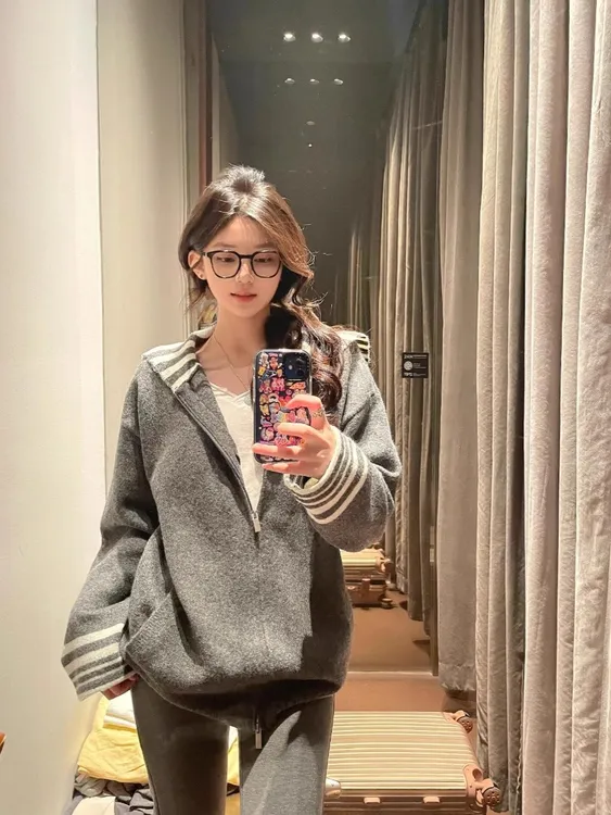 海军领灰色毛衣女春秋季穿搭慵懒学院风撞色条纹帽衫针织开衫外套