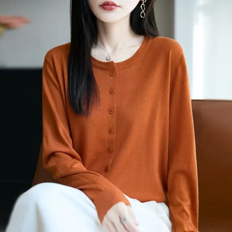 早秋圆领薄款开衫小外搭圆领正肩袖针织女衫打底衫宽松丁达尔风