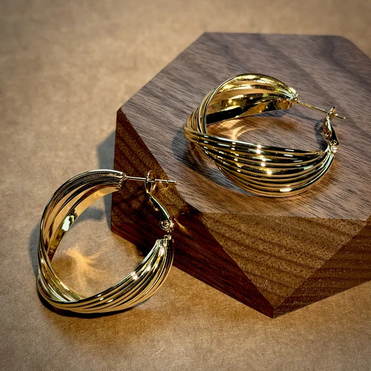 铜合金耳饰 拉丝纽带大耳圈  D8028 欧美素圈简约通勤秋冬耳环