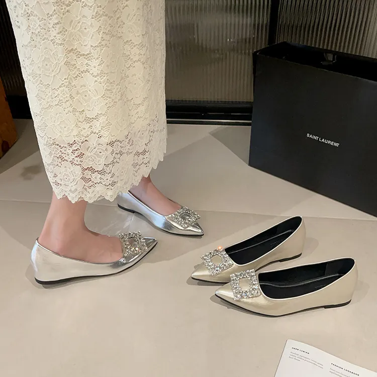 四季浅口法式低跟尖头内增高单鞋小香风气质百搭软底单鞋