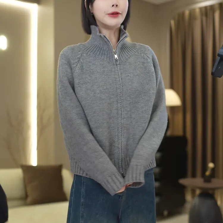 高端灰色毛衣女春秋新款独特别致软糯针织开衫设计感拉链立领上衣