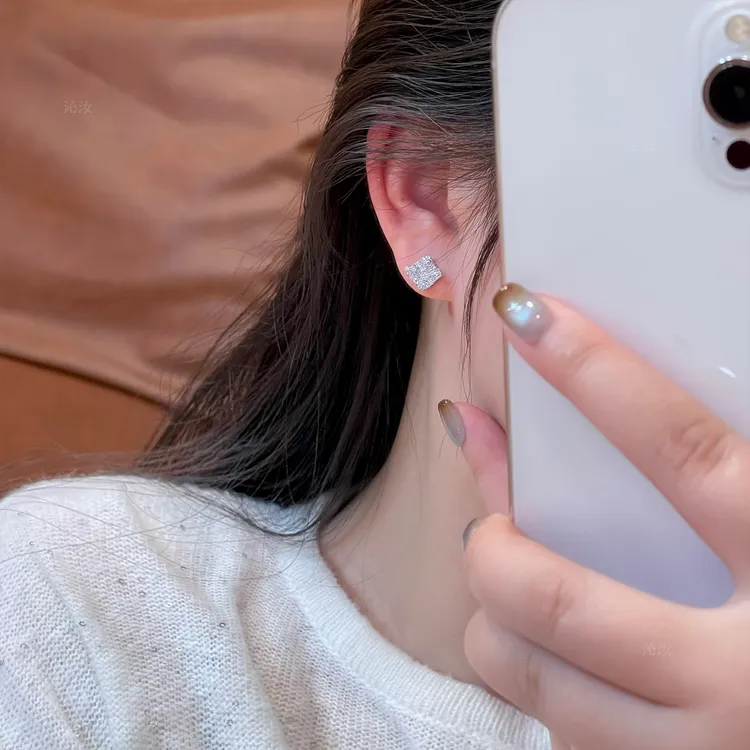 【沁汝饰品】FQ823微镶满锆几何不规则耳钉高级