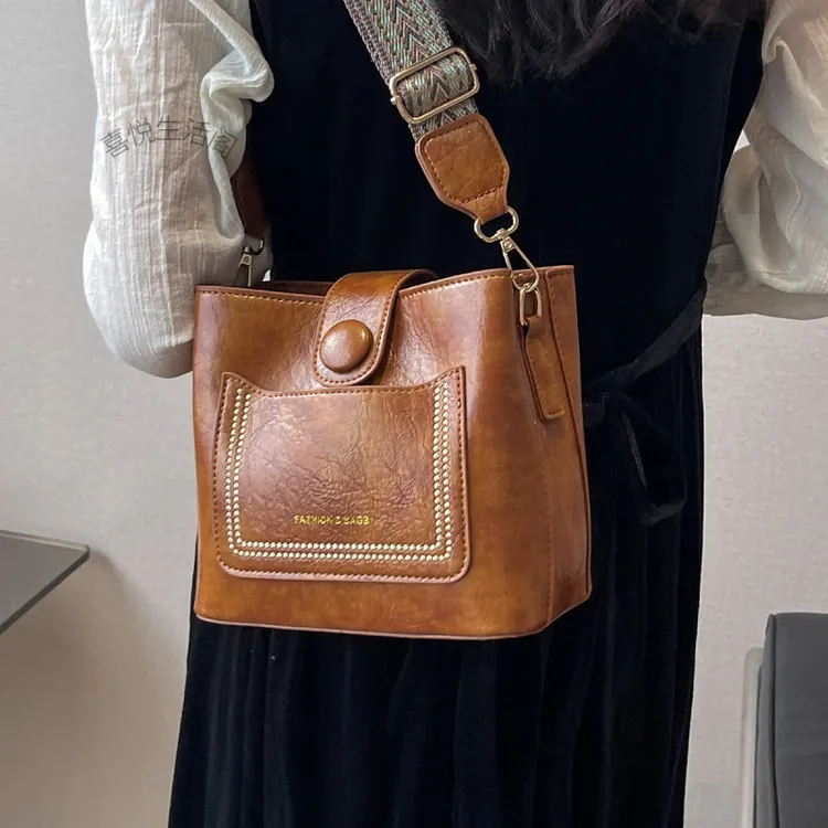 跨境新款彩色加宽织带单肩斜挎包复古潮时尚PU中号女包车缝线设计