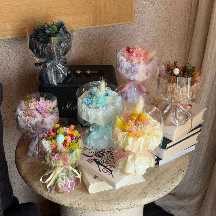 见面小惊喜迷你花束真花永生花成品约会生日礼物男女纪念拍照装饰