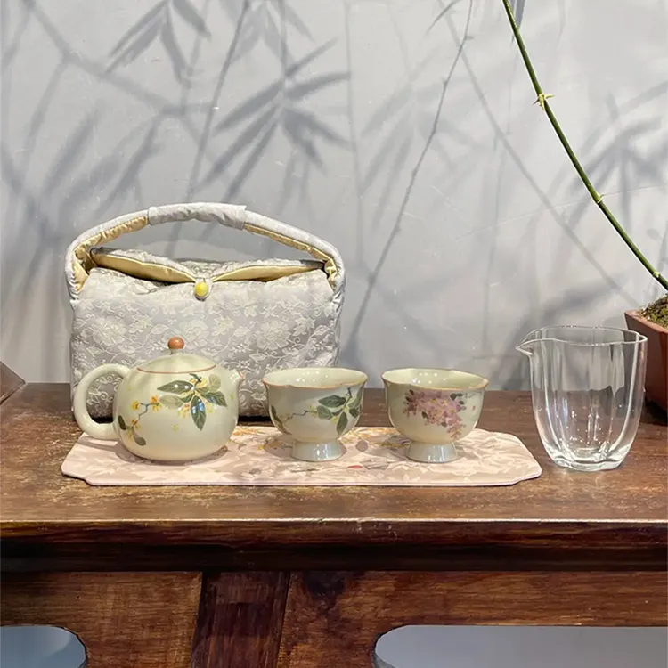 惊蛰 草木灰手绘桂花布包一壶二杯陶瓷茶壶主人杯便携式旅行茶具