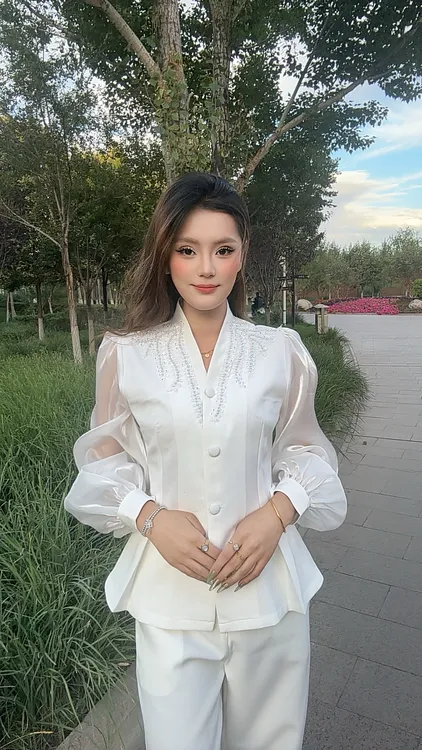 高定设计款两件套蕾丝气质白色复古法式小众中式