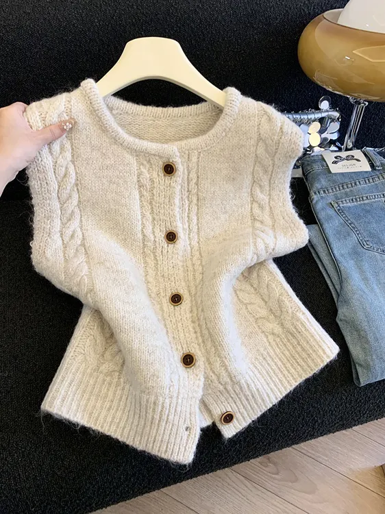 秋冬新款复古麻花纽扣圆领针织马甲女叠穿时尚休闲无袖百搭上衣潮