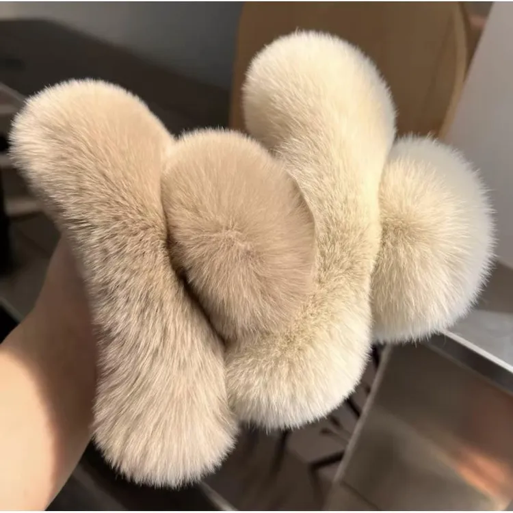 大号真獭兔毛后脑勺抓夹网红超大毛毛发夹可爱毛绒头饰发抓发饰冬