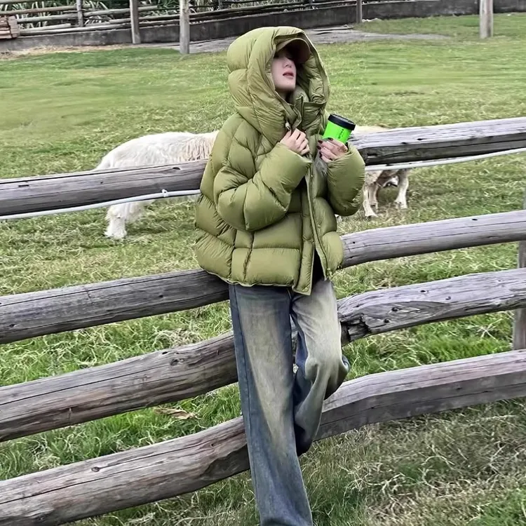 泡芙龟背绿色短款羽绒服女2024冬季新款90白鸭绒连帽面包服外套