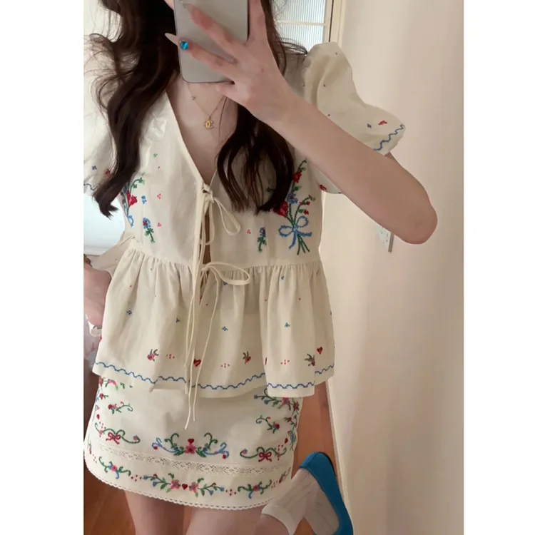 甜美风重工花朵刺绣上衣白色蝴蝶结短袖衬衫/长短半裙春套装