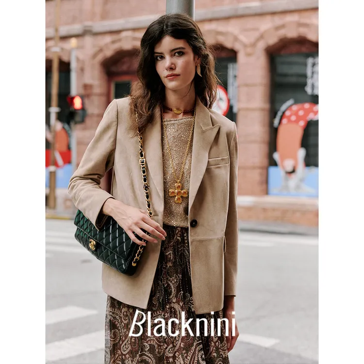 blacknini"巴黎西装"压竖条纹磨砂哑光翻BE16DF017