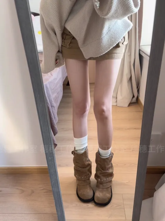 复古铆钉短靴女2025新款秋季百搭显瘦粗跟短筒裤管靴子西部牛仔靴